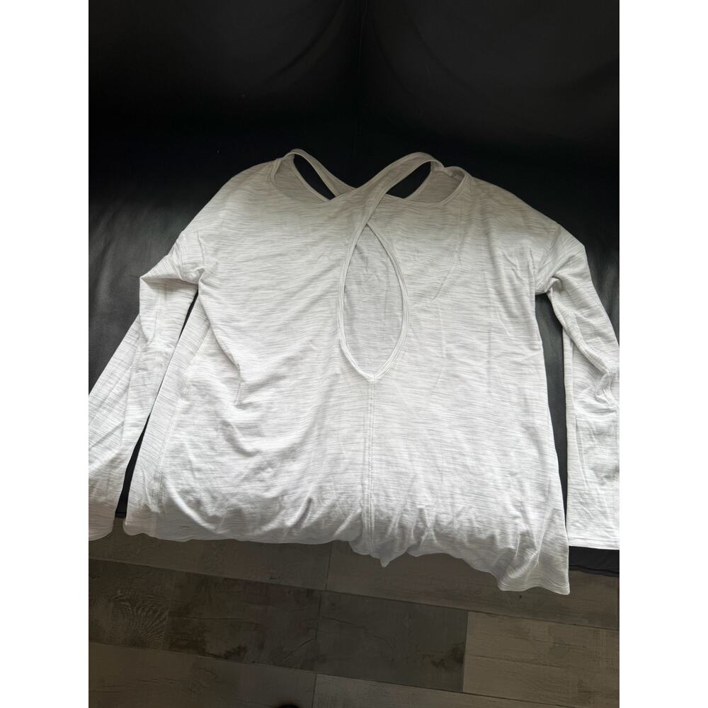 Lululemon light weight long sleeved light grey heathered shirt - Picture 2 of 3